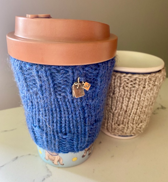 Takeaway Coffee Cozy – Free Knitting&nbsp;Pattern